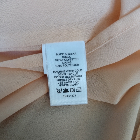 CeCe Pleated Halter Neck Sleeveless Peach Blouse Medium NWT - Picture 7 of 9